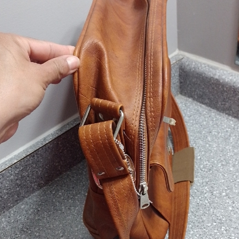 Samsonite Brown Messenger Bag with Adjustable Strap - Picture 3 of 14